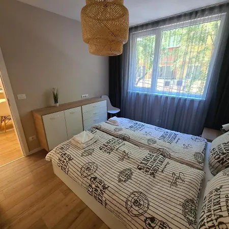 Апартамент Brand New Luxury Flat In The Center Варна