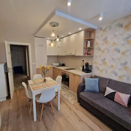 Апартамент Brand New Luxury Flat In The Center Варна